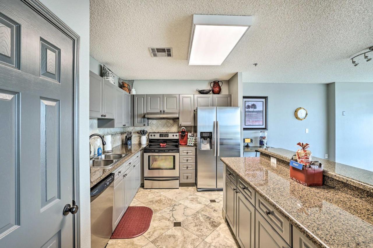 Fort Worth Condo With Racetrack Views And Pool Access מראה חיצוני תמונה
